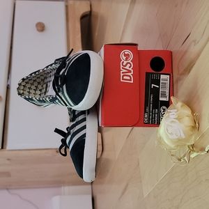 DVS sneaker flats Size 7. Blue/white stripes